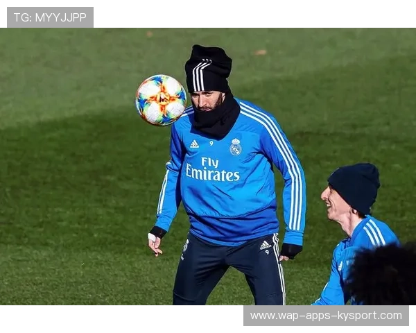 皇马莫德里奇训练节奏仍保持优雅——坚持不懈中的足球艺术